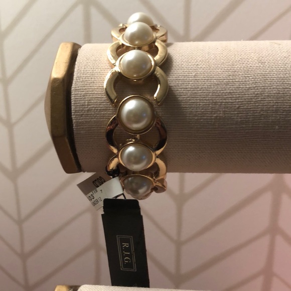 NWT Gold Chain Link & Pearl Stretch Bracelet - Picture 2 of 2